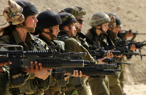 Three Religious U.S. Girls Become IDF Officers