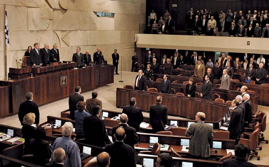 Knesset Approves Free Education from Age 3