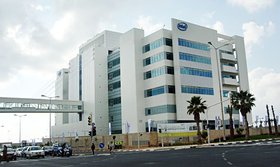 Intel Banks on Israel for Profit, Hiring More Employees