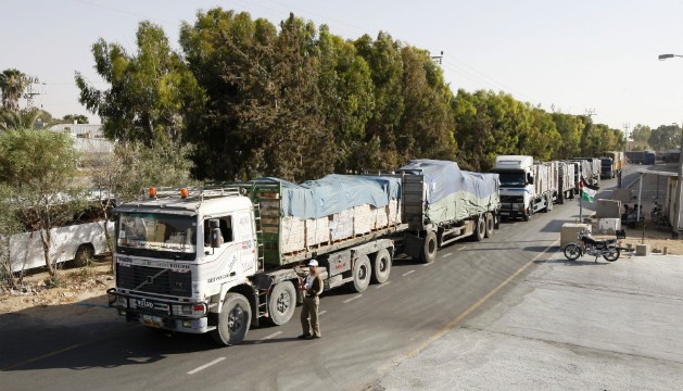 Israel Sends Supplies & Avoids Civilian Casualties in Gaza