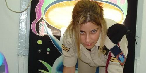Video of Pretty Israeli Female Soldiers