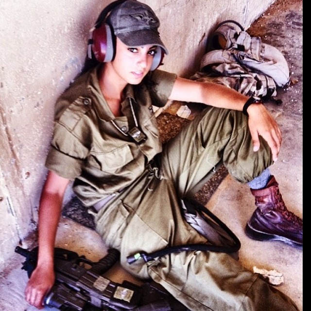 Israeli Soldier Girl Pic (134)