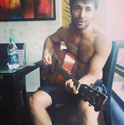 ::::Desktop:james wolk shirtless.png