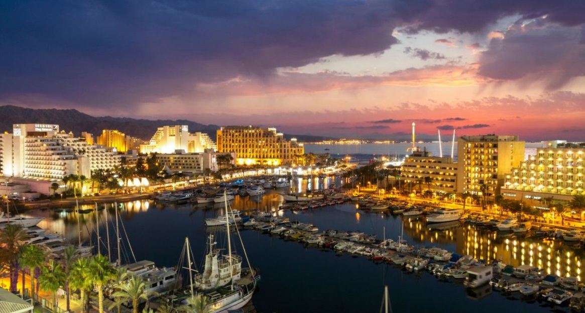 10 Illuminating Pics of Israel After Dark